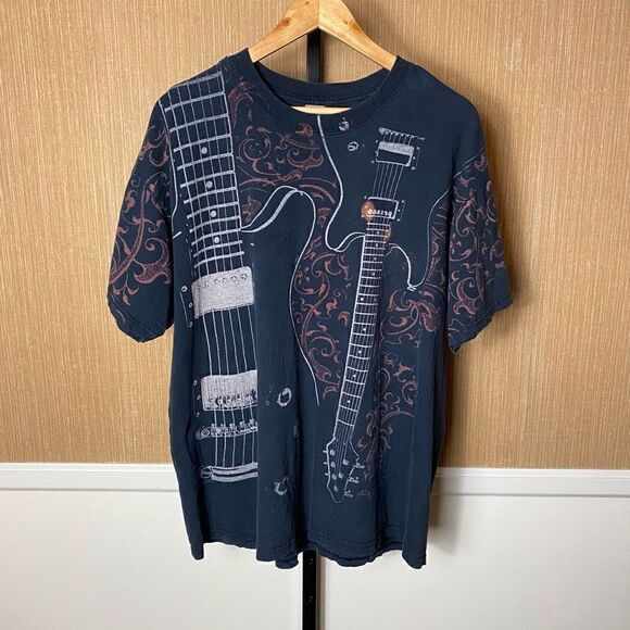 Liquid Blue Men 2008 Guitar AOP Music Art Graphic Print Short Sleeve T-Shirt XL - Picture 1 of 7